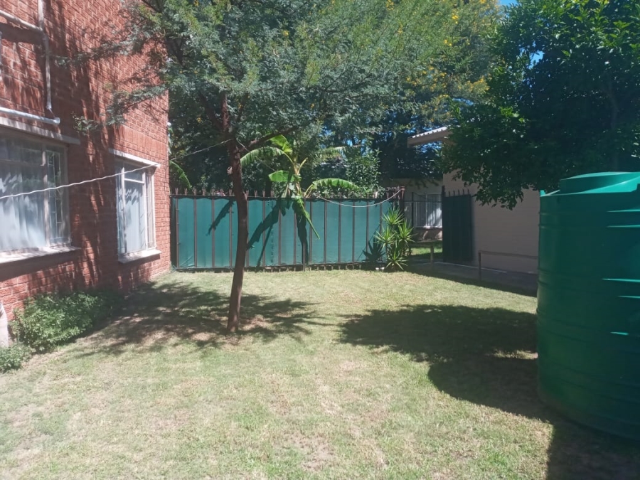 5 Bedroom Property for Sale in Odendaalsrus Free State